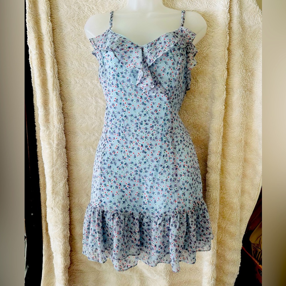 Lulus 🩵flowy strap flower mini💙